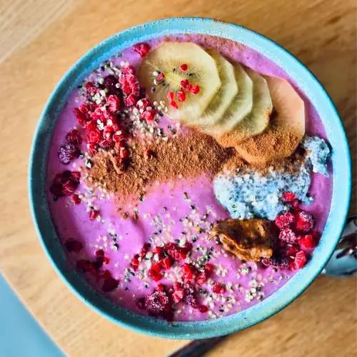 Detox Smoothie Bowl With Fruit